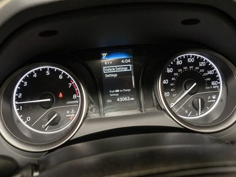 Used 2023 Toyota Camry SE image 16