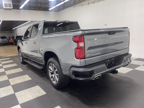Used 2022 Chevrolet Silverado 1500 RST image 2