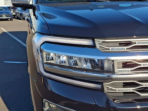 Used 2023 Ford Expedition Max Platinum image 9