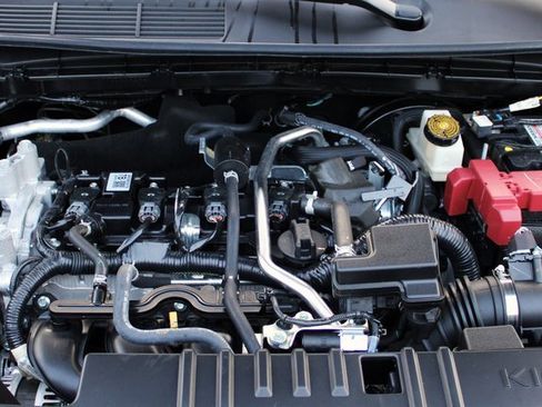 Certified 2025 Nissan Kicks S image 38