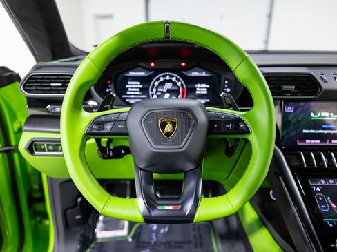 Used 2022 Lamborghini Urus image 40
