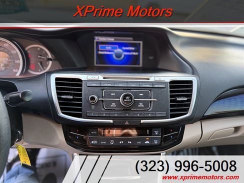 Used 2017 Honda Accord LX image 22
