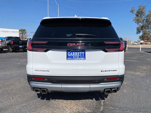 Used 2025 GMC Acadia Elevation image 25