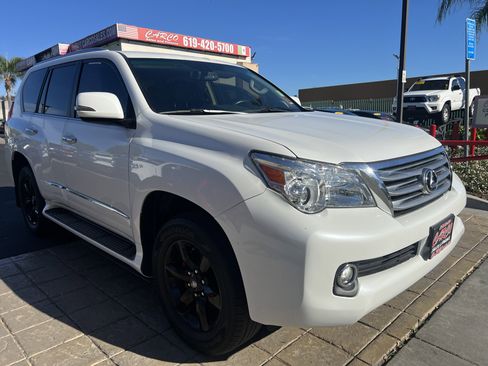 Used 2013 Lexus GX 460 image 1