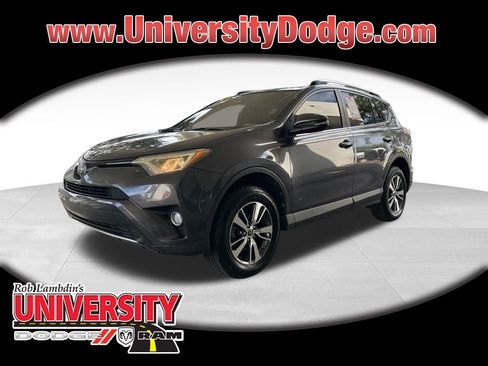 Used 2018 Toyota RAV4 XLE image 1