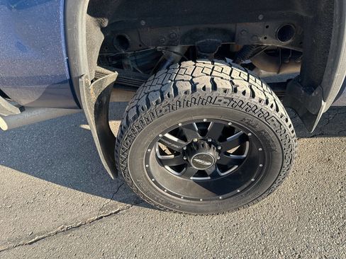 Used 2017 GMC Sierra 2500 SLE image 12