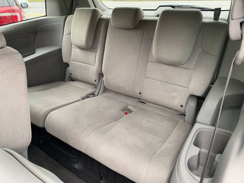 Used 2011 Honda Odyssey EX image 24