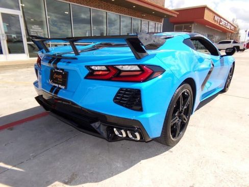 Used 2021 Chevrolet Corvette Stingray Coupe w/ Z51 Performance Package image 5