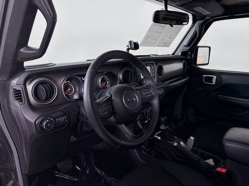 Used 2019 Jeep Wrangler Unlimited Sport S AWD/4WD image 9