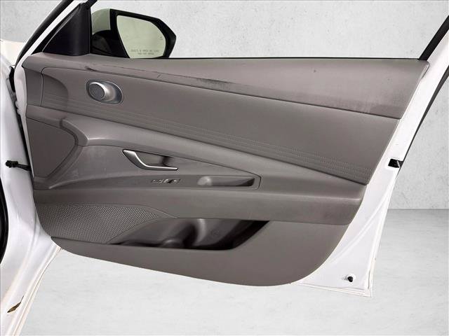 Used 2024 Hyundai Elantra SEL FWD image 15