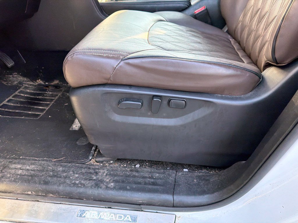 Used 2023 Nissan Armada Platinum w/ Captain's Chairs Package AWD/4WD image 18