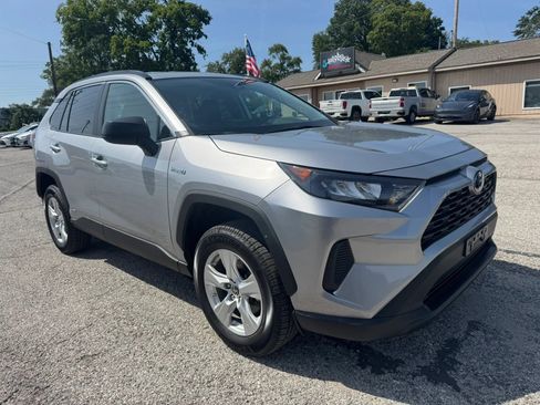 Used 2021 Toyota RAV4 LE AWD/4WD image 1