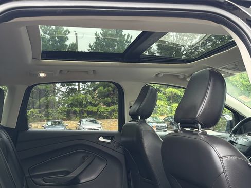 Used 2018 Ford Escape Titanium w/ Ford Safe & Smart Package AWD/4WD image 15