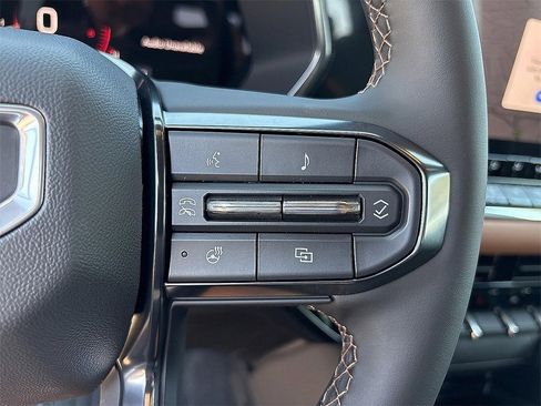 Used 2026 GMC Canyon AT4 w/ AT4 Premium Package image 17