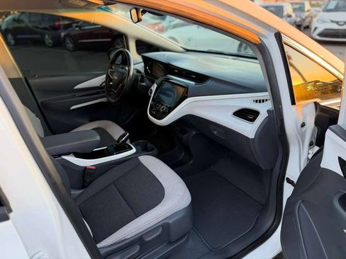 Used 2019 Chevrolet Bolt LT image 17