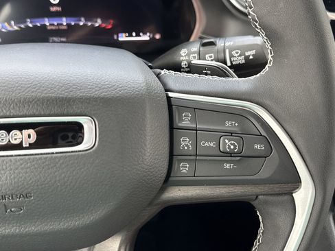 Used 2025 Jeep Grand Cherokee L Limited w/ Trailer Tow Package image 23