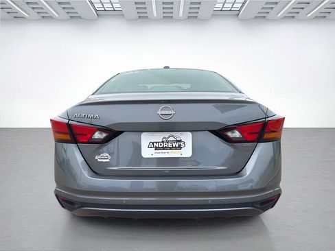 Used 2025 Nissan Altima 2.5 SV FWD image 7