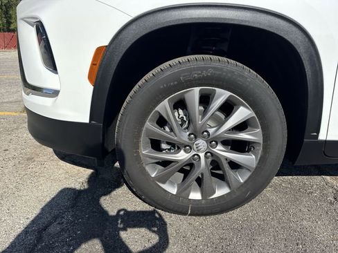 New 2026 Buick Enclave Preferred w/ Power Package image 10