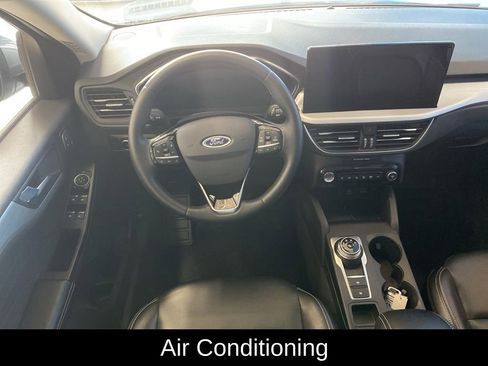 Used 2024 Ford Escape Platinum AWD/4WD image 6