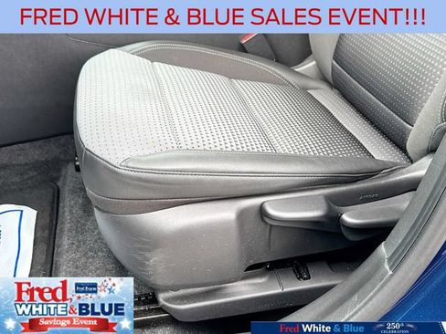 Used 2024 Chevrolet Trax LT w/ Driver Confidence Package FWD image 18