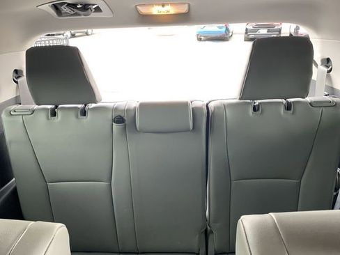 Certified 2024 Toyota Highlander XLE AWD/4WD image 34