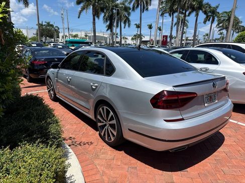 Used 2018 Volkswagen Passat 3.6 FWD image 6