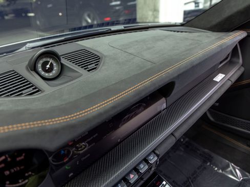 Used 2025 Porsche 911 GT3 RS image 44