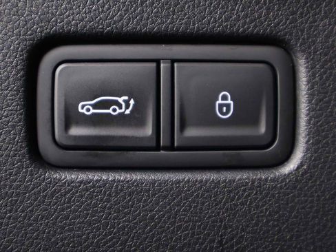 Used 2025 Genesis GV70 2.5T image 17