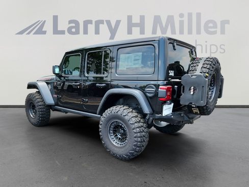 New 2024 Jeep Wrangler Unlimited Rubicon w/ Convenience Group image 3