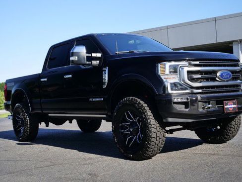 Used 2022 Ford F250 Platinum w/ Tremor Off-Road Package AWD/4WD image 4