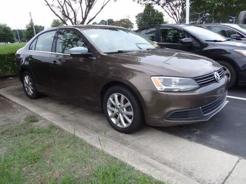 Used 2014 Volkswagen Jetta SE FWD image 4