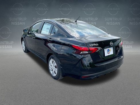 Used 2025 Nissan Versa S w/ Trunk Package image 12