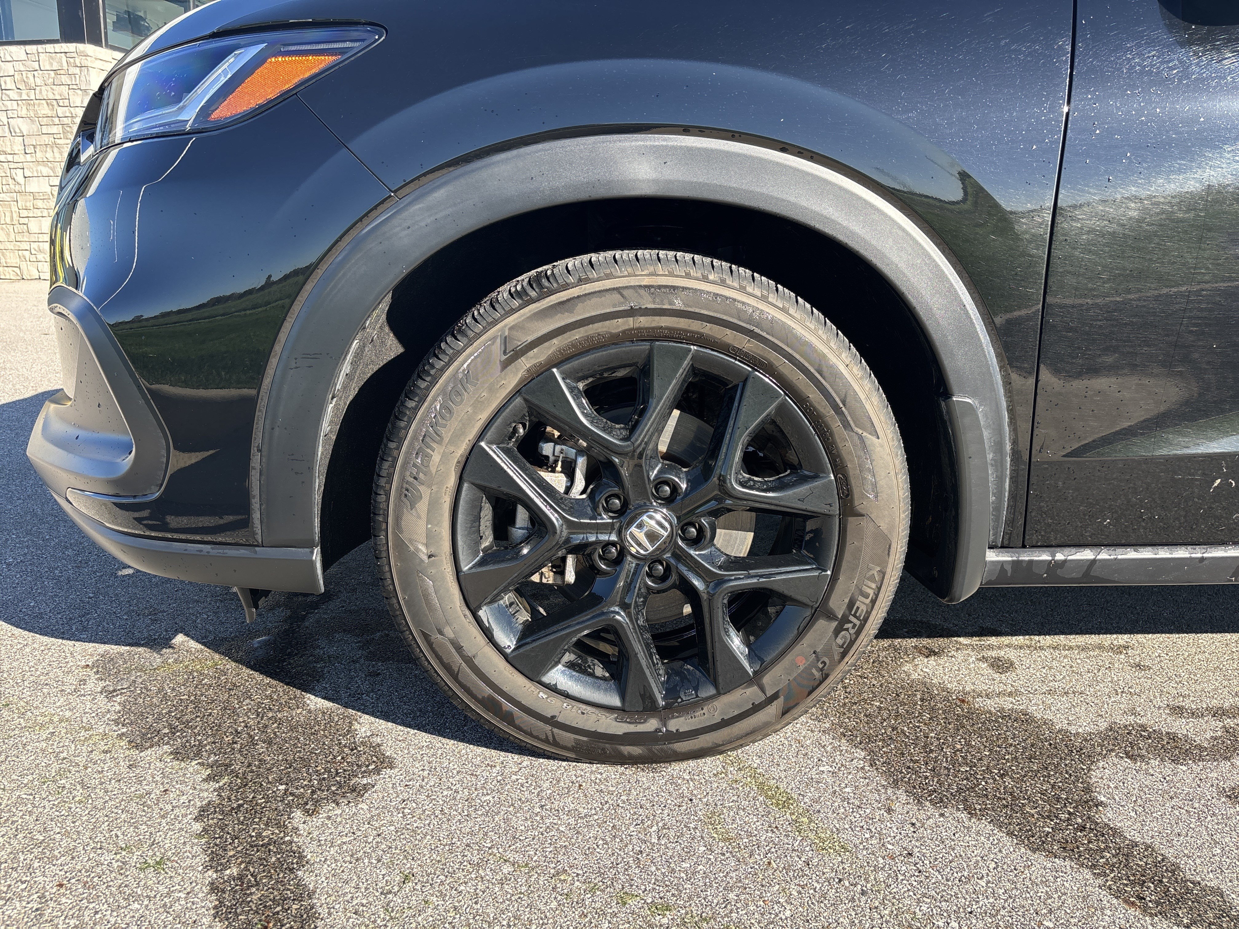Used 2025 Honda HR-V Sport image 9