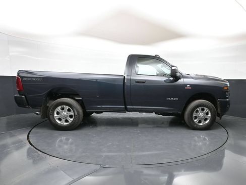 New 2026 RAM 2500 Big Horn AWD/4WD image 32