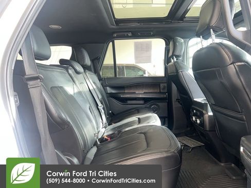 Used 2019 Ford Expedition Limited w/ Equipment Group 301A AWD/4WD image 11