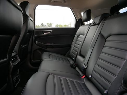 Certified 2019 Ford Edge SEL w/ Equipment Group 201A FWD image 7
