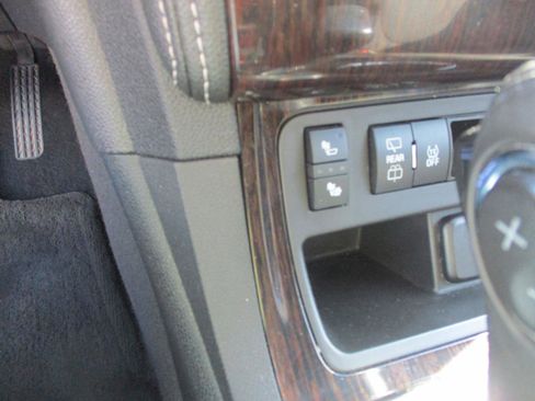 Used 2016 Chevrolet Traverse LT w/ Style and Technology Package FWD image 26