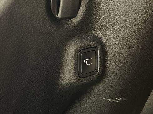 Used 2021 Jeep Compass 80th Special Edition image 27