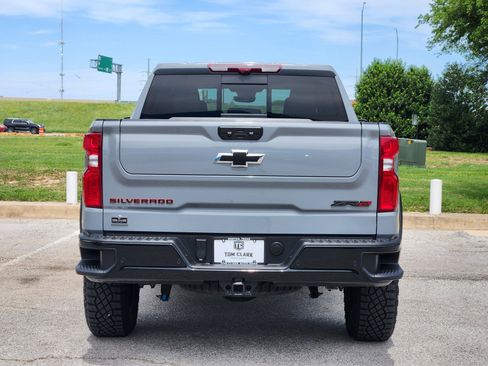 Used 2025 Chevrolet Silverado 1500 ZR2 w/ Technology Package AWD/4WD image 33