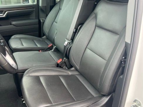 Used 2025 GMC Sierra 1500 SLT image 15