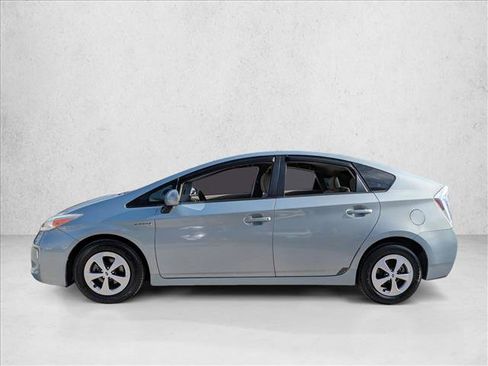 Used 2013 Toyota Prius Two FWD image 9