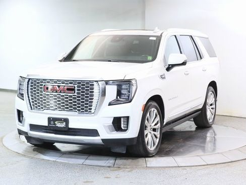 Used 2023 GMC Yukon Denali w/ Denali Reserve Package image 11