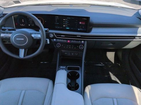Used 2025 Hyundai Sonata SEL FWD image 13