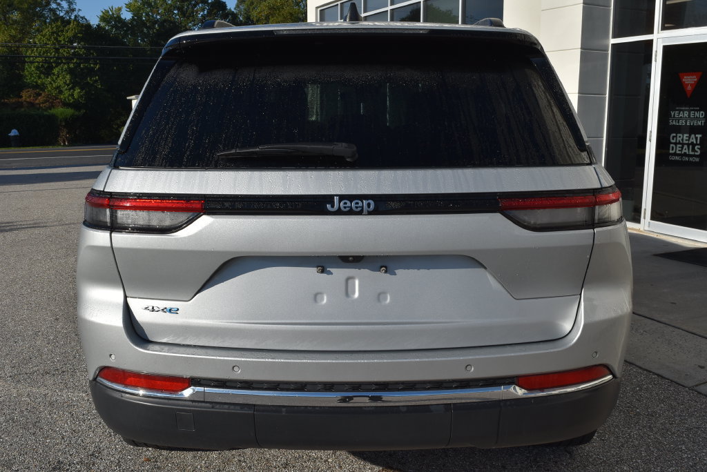 Used 2024 Jeep Grand Cherokee Limited 4xe AWD/4WD image 6