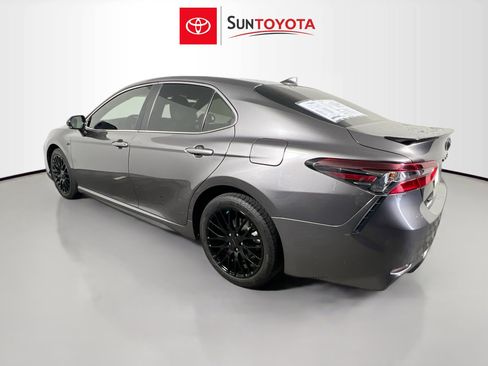 Used 2023 Toyota Camry SE image 6
