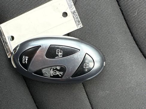 Used 2025 Hyundai Elantra SEL FWD image 29