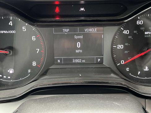 Used 2024 Chevrolet Trax LS w/ LS Convenience Package FWD image 16