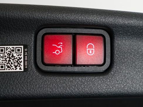 New 2026 Mercedes-Benz C 300 4MATIC Sedan image 34