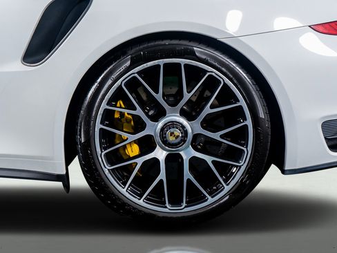 Used 2016 Porsche 911 Turbo S image 22