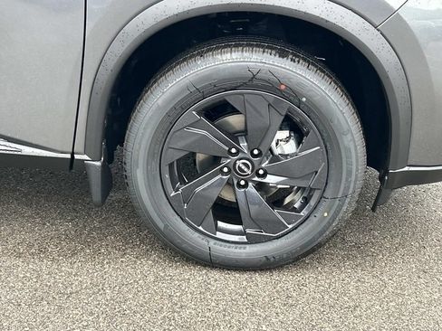 New 2026 Nissan Rogue SV FWD image 9